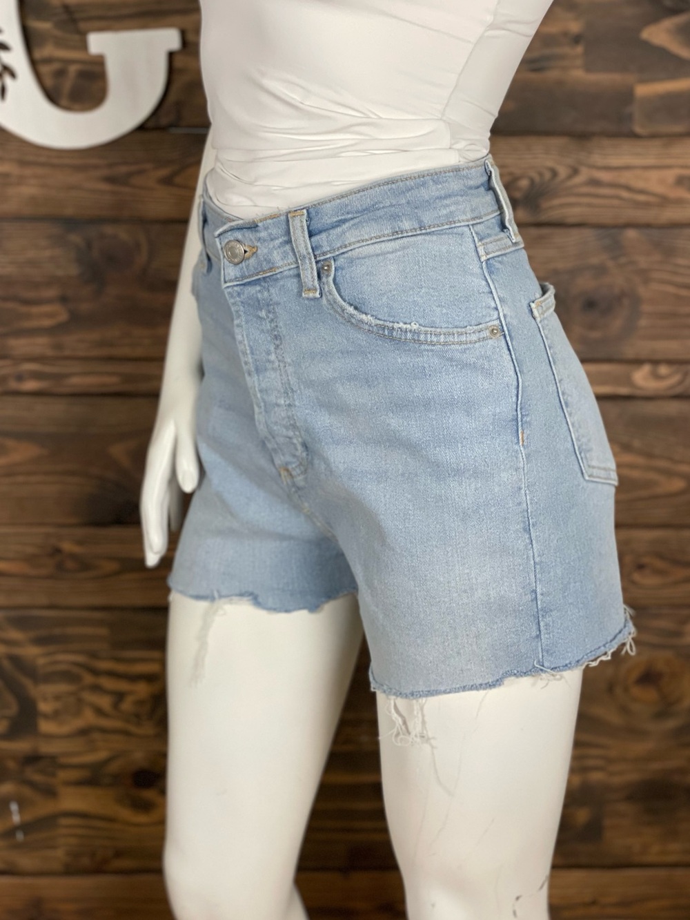 Forever 21 | PREMIUM Relaxed‎ Denim High-Rise Lightwash Cutoff Shorts Raw Frayed